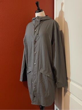 Rains Adult Grey Lightweight Waterproof Button Clasp Hooded Long Rain Jacket